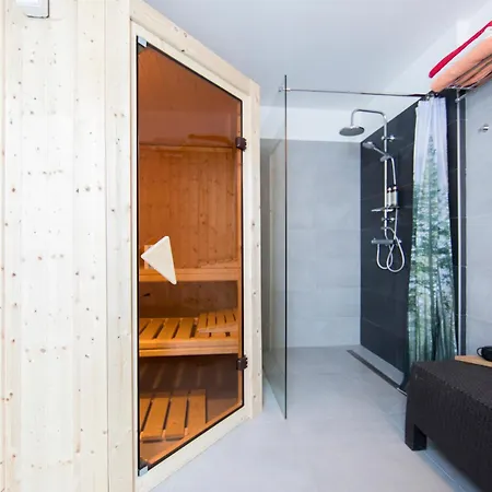 Villa New Chalet With Wellness - Lipno nad Vltavou